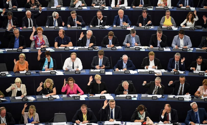 Európai Parlament: Magyarország úgy működik, mint egy adóparadicsom