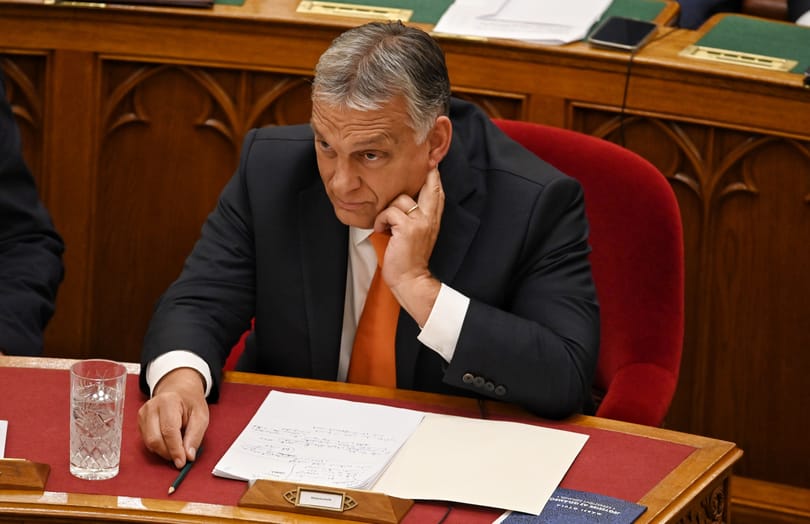 Ismét százmilliárdokat csoportosított át a kormány a költségvetésben