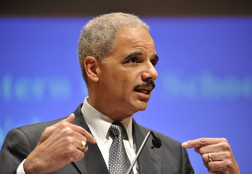 Holder: törvényes megölni az amerikai állampolgárságú terroristákat
