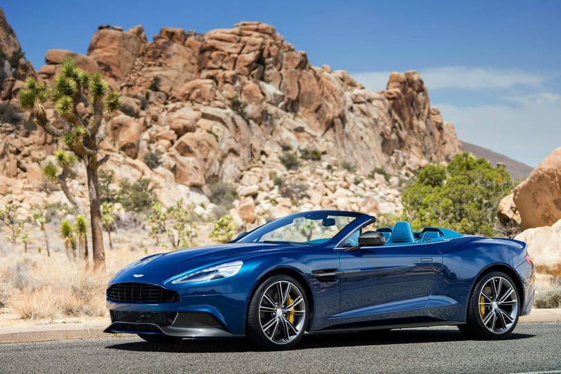 Klasszikusan szép az Aston Martin új kabriója