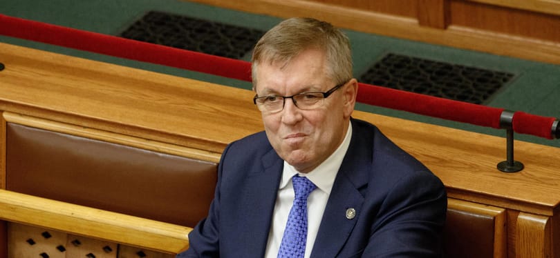 Januártól 6 millióra nő Matolcsy György fizetése, pedig ő nem is akarta
