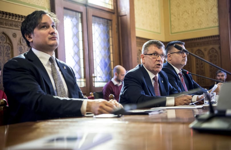 Farkas Zoltán: Vészt jelez, hogy a kormány mintha külsősök ötleteit nyúlná le