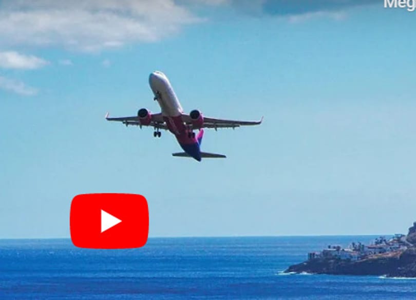 Videón, ahogy elsőre nem tudott leszállni egy Wizz Air-gép Madeirán, ezért meredeken átstartolt