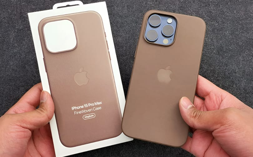 „Ez egy szemét”: az Apple valaha volt legrosszabb termékeként emlegetik az új iPhone-tokot