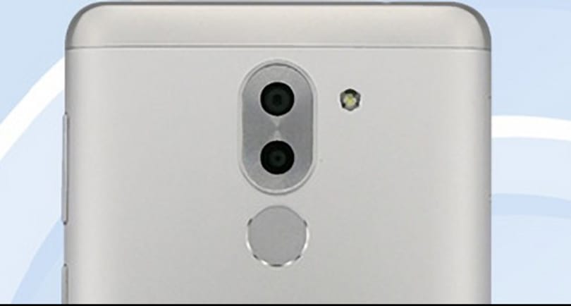 Nem baj, ha nem telik luxusra: pénztárcabarát duplakamerás telefon érkezik