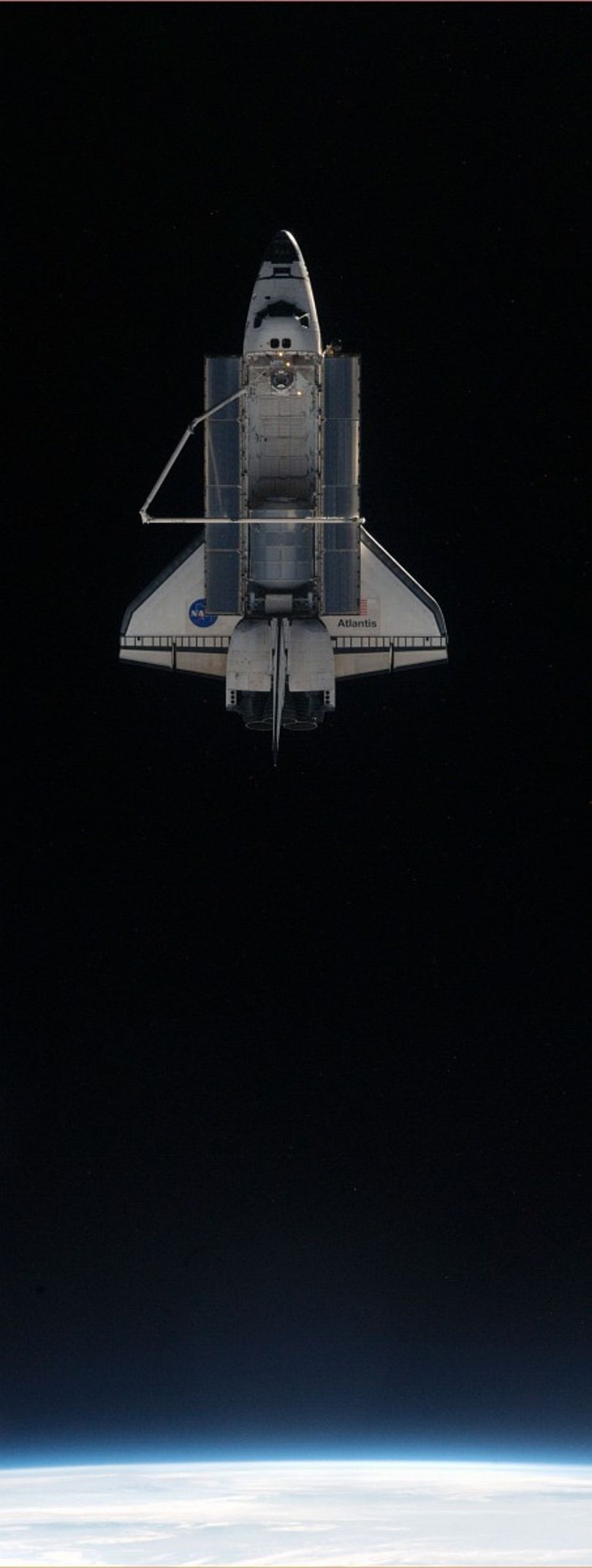 Fotó: utoljára csatlakozott le az ISS-ről az űrsikló