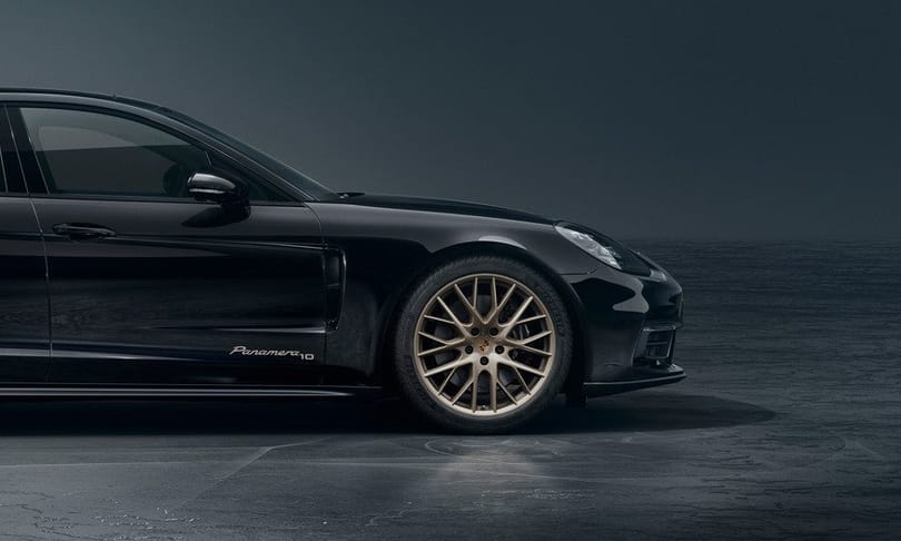 Rohan az idő: 10 éves a Porsche Panamera, amit új modellel ünnepelnek