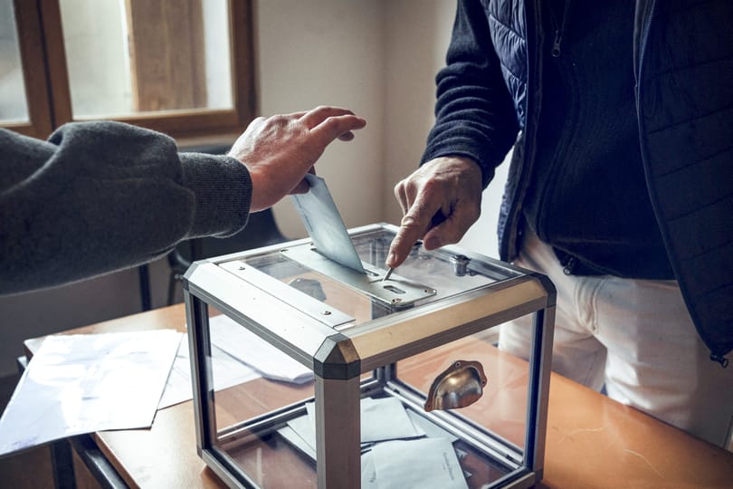 A migránsellenes pártoké lehet az európai migránsok szavazata