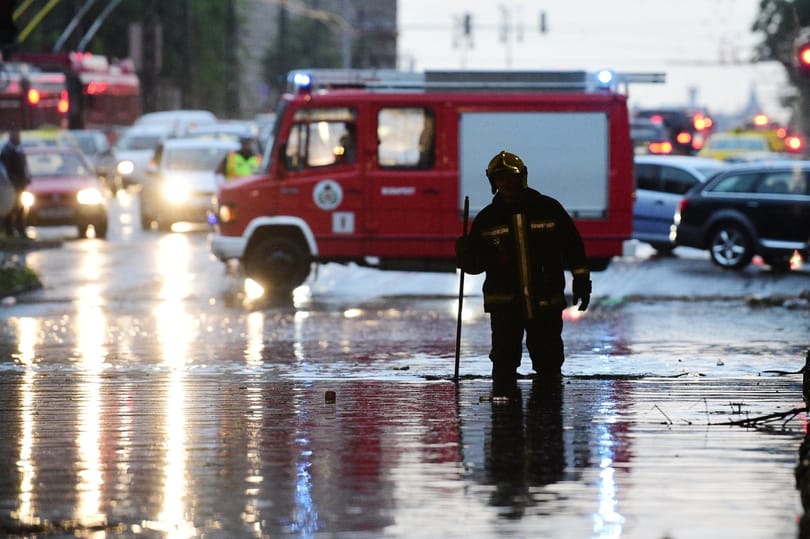 Kétmilliárdos kárt okoztak a viharok két hét alatt