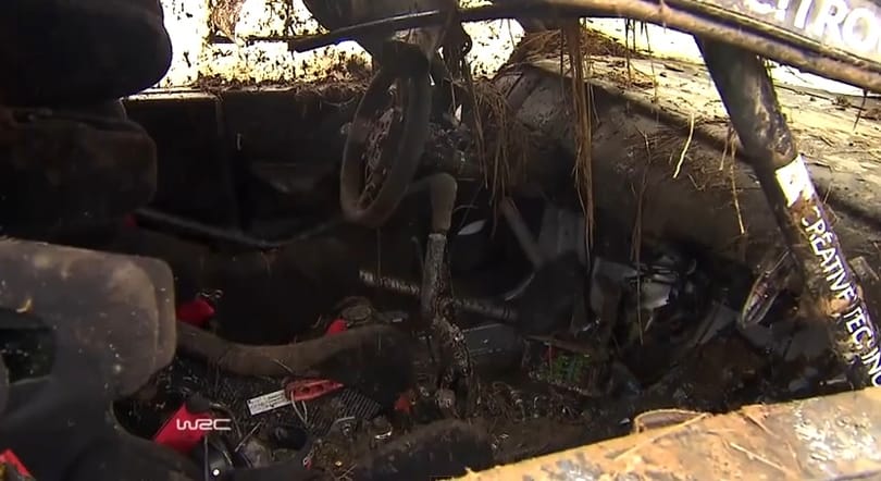 Videó: sárlavina a jutalom egy raliversenyen az elnézett kanyarért