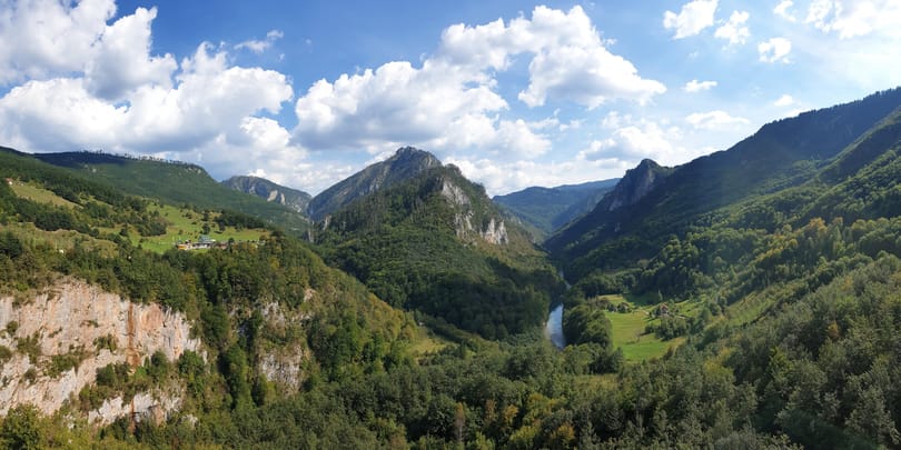 A Balkán Svájca: kanyarvadászaton jártunk Montenegróban