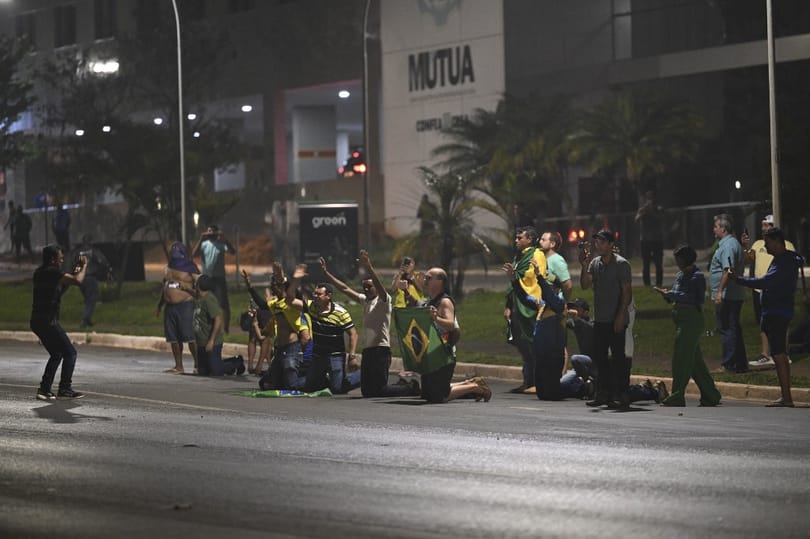 Összecsaptak a rendőrséggel Bolsonaro hívei Brazíliavárosban