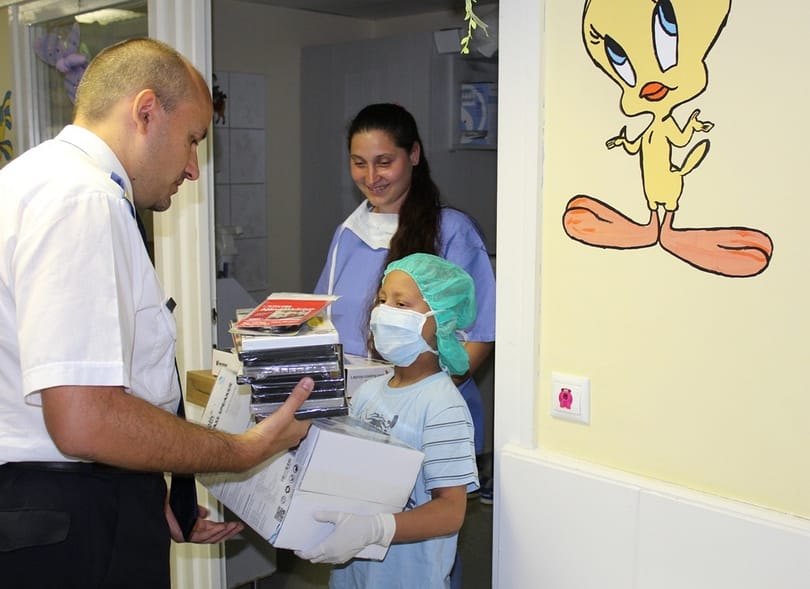 Új laptopot kapott a kórházban meglopott kisfiú, a tolvajt is elcsípték