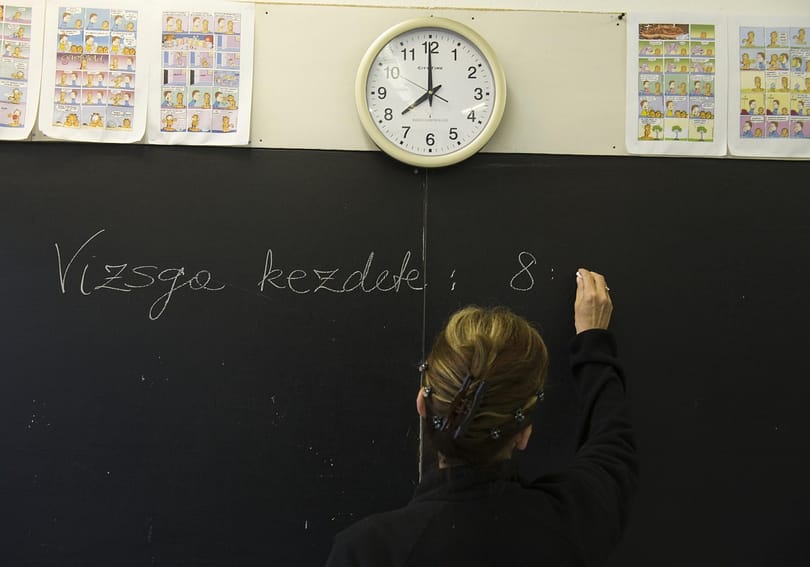 Délután tüntetéssel állnak ki az iskolák mellett Szegeden