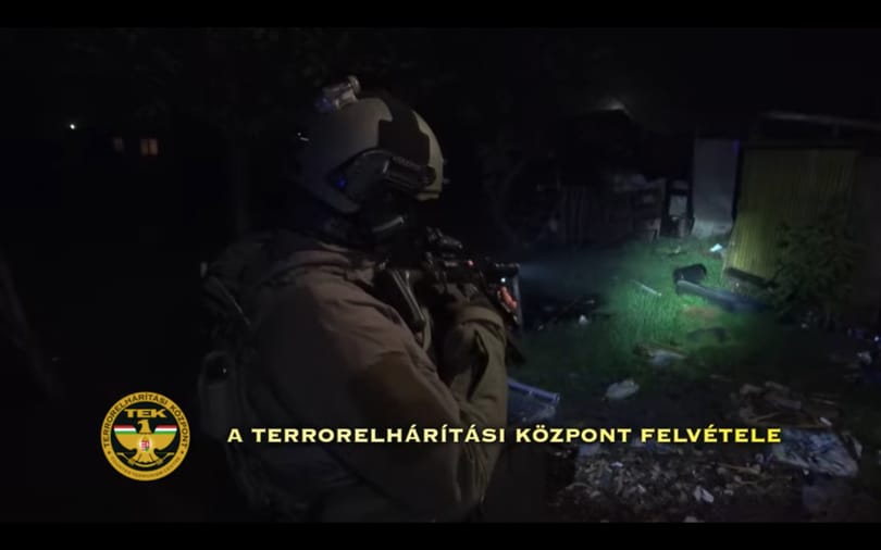 TEK-esek törtek rá a kristályt terjesztő abonyi családra