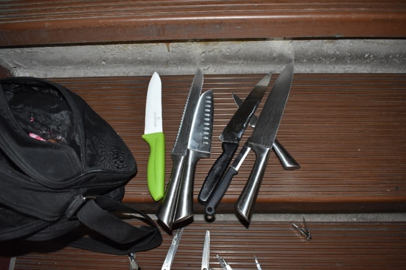 Ollóval szurkáltak meg egy férfit Győrben