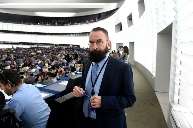 Eddig csak Szájer került célkeresztbe a partizók közül