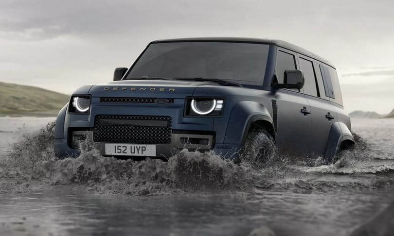 Itt a megújult Land Rover Defender, akár 635 lovas biturbó V8-cal