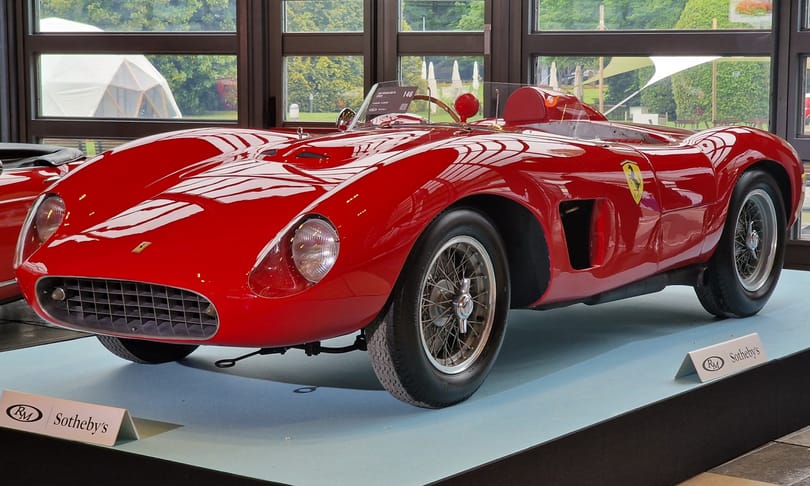 Megnéztük a szuperritka apró Ferrarit, ami 1,4 milliárd forintért kelt el