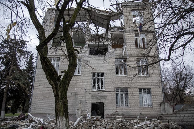 Orosz mesterlövészek nyitottak tüzet olasz és ukrán újságírókra Herszonnál, az egyik ukrán tudósító meghalt