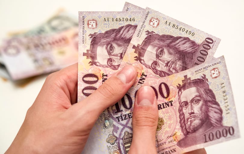 Emelték és csökkentették is a bankok a hitelkamatokat szeptembertől