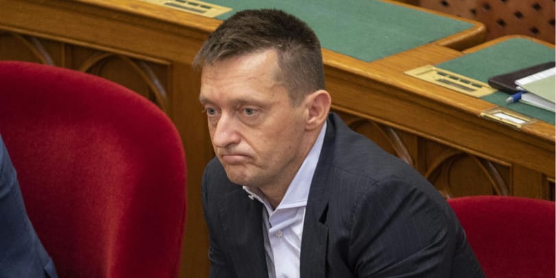Panyi Szabolcs: Rogántól a szankciók miatt vette el Orbán a technológiával kapcsolatos területeket