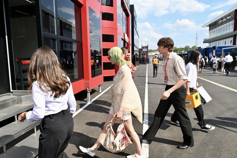 A Sziget VIP-részlegében bukkant fel Anya Taylor-Joy és férje