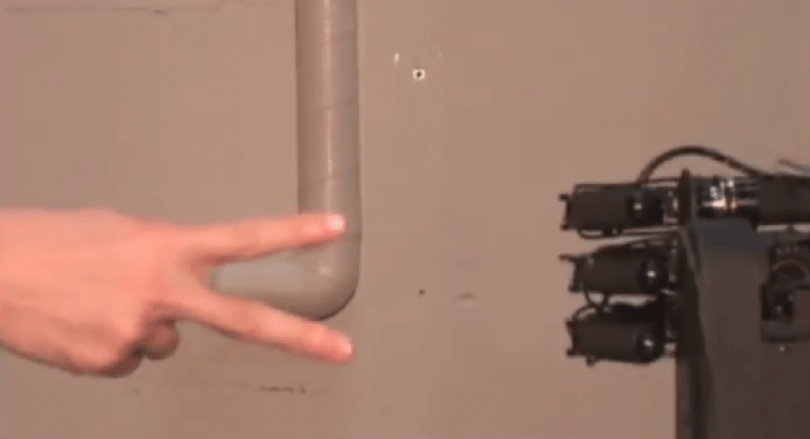 Kő, papír, olló? A legyőzhetetlen robot [videóval]