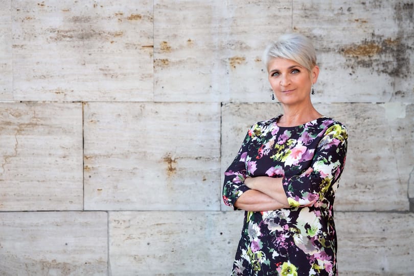 Az emigrációval a semmibe ugranak Angela Murinai új kötetének hősei