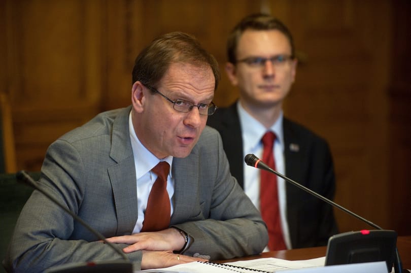 Távozik Navracsics kabinetfőnöke