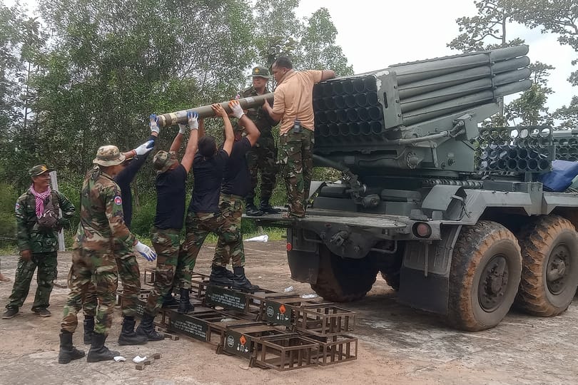 Katonai összecsapások kezdődtek a thai–kambodzsai határon