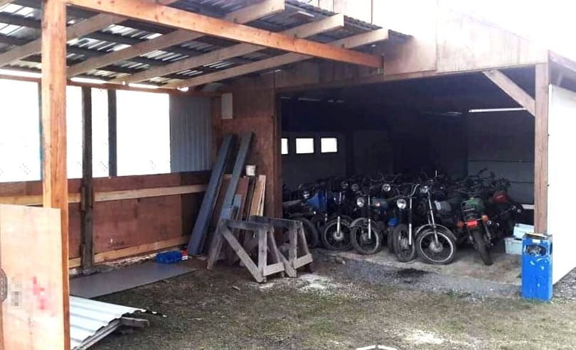 Megőrzésre vette át, de inkább eladta egy motorkerékpár-gyűjtemény nagy részét egy férfi