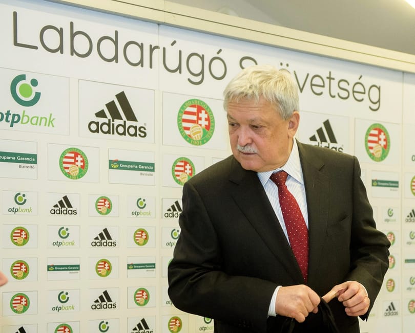 Egy alkalmazottja sincs a cégnek, amely 122 millióért szállít érmeket az MLSZ-nek