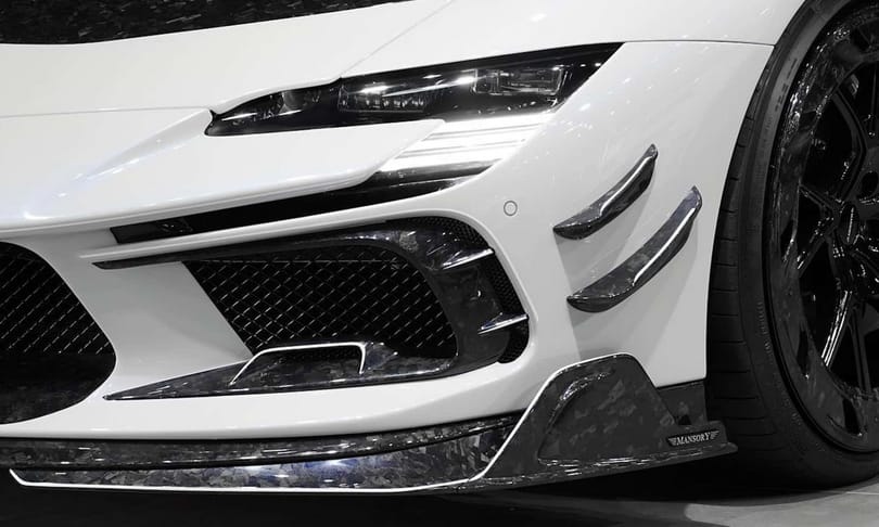 Tovább feszített húr: 1100 lóerős lett a nyitható tetős Ferrari SF90