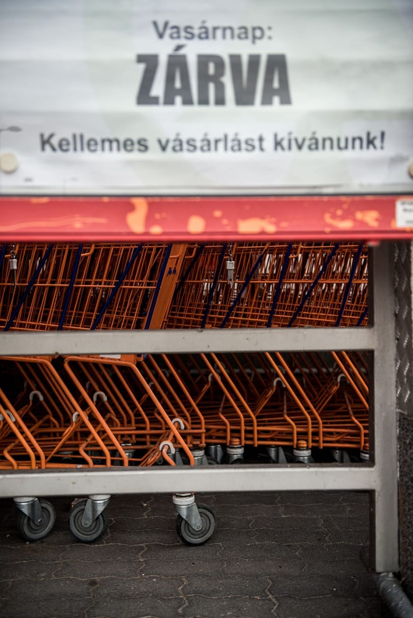Közel ezerötszáz áldozata van a vasárnapi boltzárnak