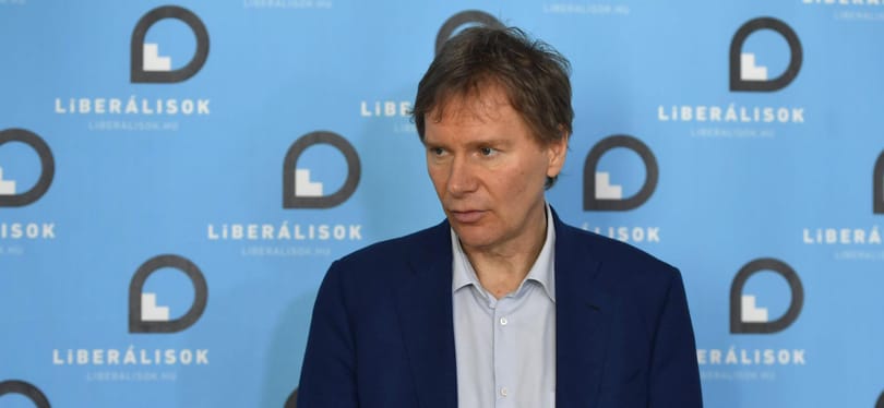 Fodor Gábort is bevetették Orbán TikTokján, hogy bohém történeteket meséljen a kormányfőről