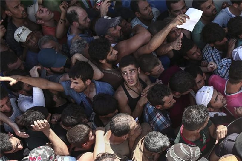 Nem tudnak megbirkózni a migránsok tömegével Kósz szigetén