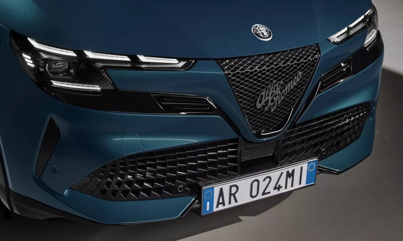 „Egy Milano nevű autót nem lehet Lengyelországban gyártani” – politikai kérdés lett az új Alfa Romeo