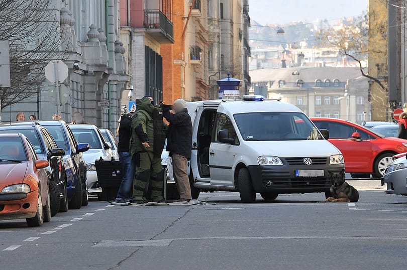 Fotó: gyanús táskát találtak a Fővárosi Ítélőtáblánál