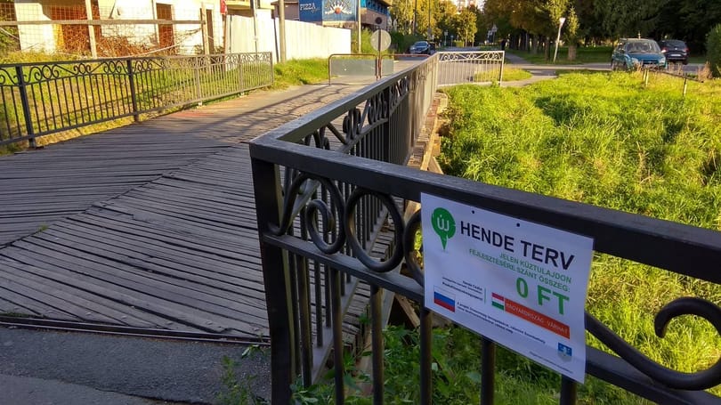 Mégsem kell büntetést fizetnie a Momentumnak szombathelyi plakátjai miatt