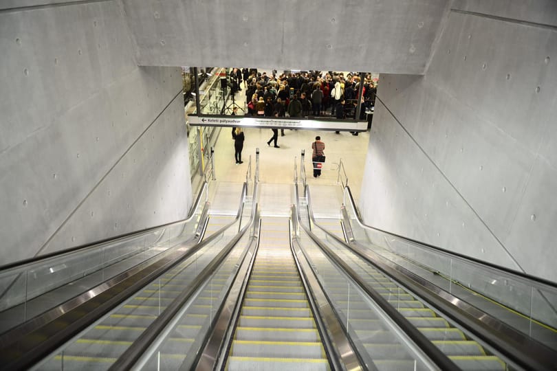 60-70 milliárdos büntetéssel számol a kormány a négyes metró miatt