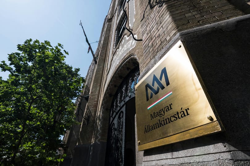 A megváltozott államadósság-fogyasztási szokások miatt a kincstár bezárja értékesítési pontjait