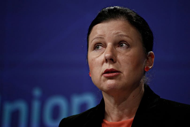 Magyarország bukhatja az EU-pénzeket – üzeni a cseh biztos