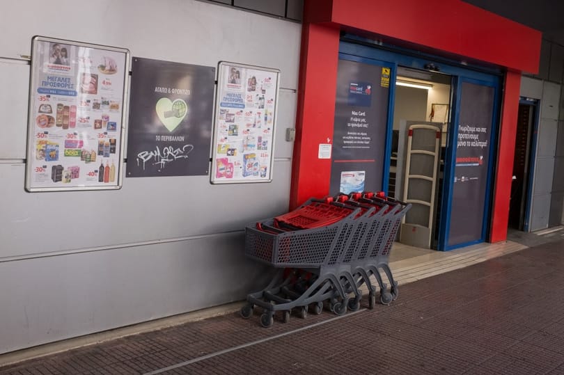 51 élelmiszer árát fixálták a görög szupermarketekben