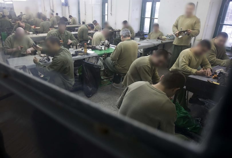 Börtönöktől kell rendelniük a kórházaknak és a szociális intézményeknek