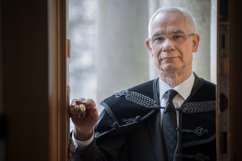 Balog Zoltán a püspökség mellett még valamihez ragaszkodik: érvényes még a diplomata-útlevele 