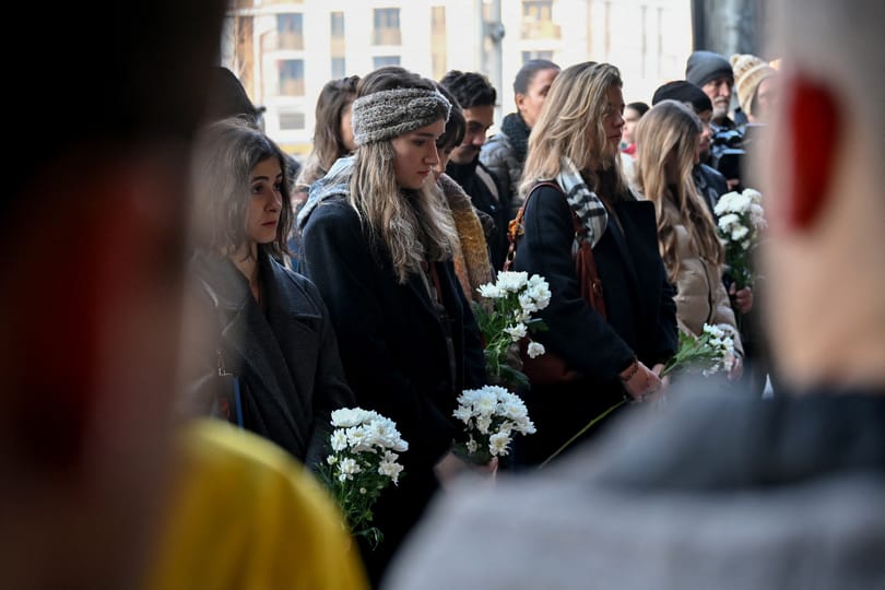 Börtönre ítélték a belgrádi iskolai ámokfutó szüleit
