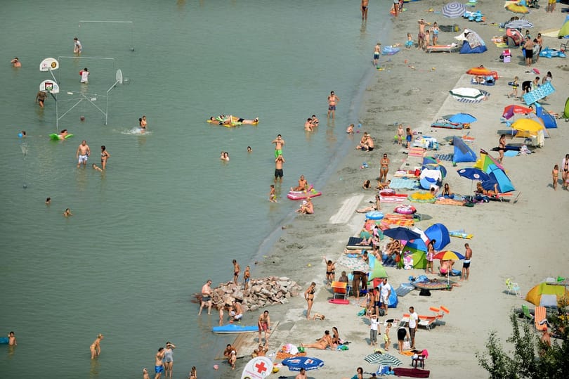 Akáció, Vakáció: nyári szünetre csöngetnek ma ki az iskolákban