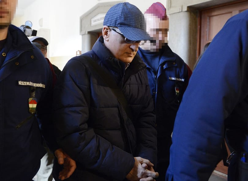 Simon nem engedi Svájcnak, hogy beszéljenek a vagyonáról