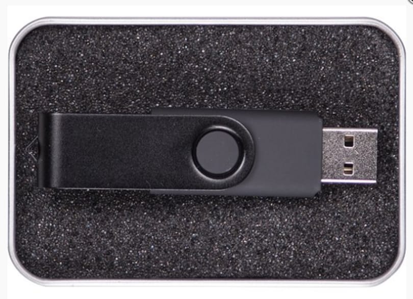 Ha ilyen pendrive-ot dugnak be a számítógépébe, ott vége mindennek